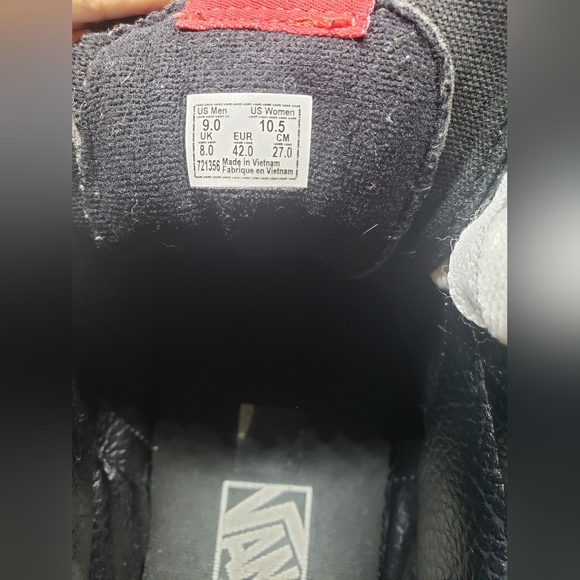 EUC VANS - Picture 3 of 3